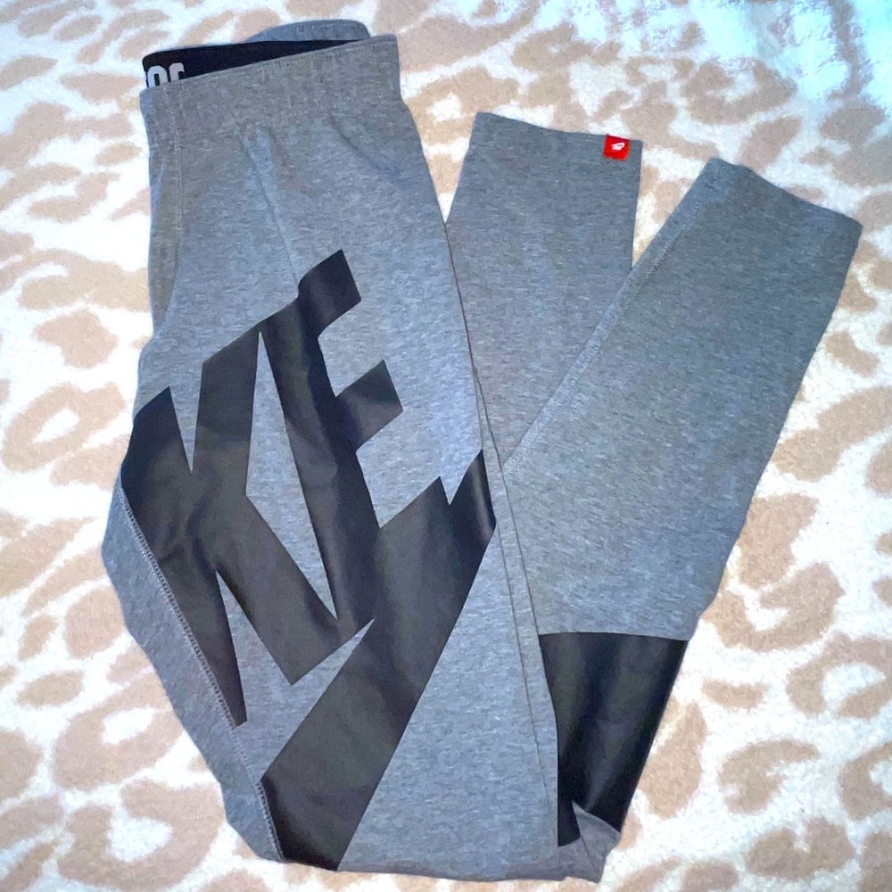 Nike leggings